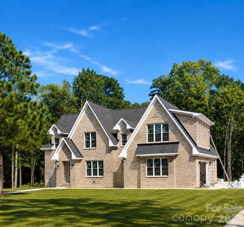 2038 Autumn Dr, Kinston, NC, 28501-7259 | Card Image