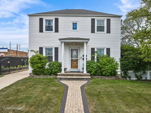7215 W Foster Ave, Harwood Heights, IL, 60706-3611 | Card Image
