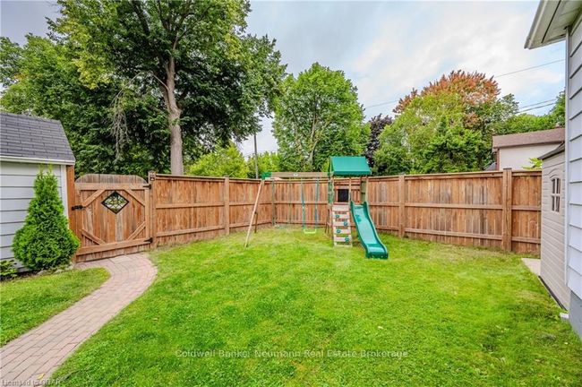 28 Winston Cres, House other with 3 bedrooms, 2 bathrooms and 1 parking in Guelph ON | Image 38