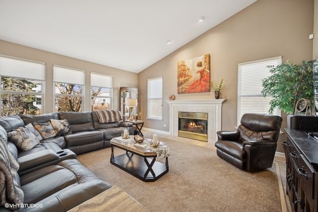 5582 Chapel Hl, House other with 3 bedrooms, 2 bathrooms and 2 parking in Gurnee IL | Image 17