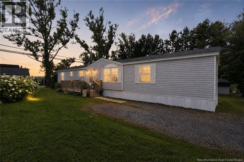 99 Hedgeview Dr, Fredericton, NB, E3B6R8 | Card Image