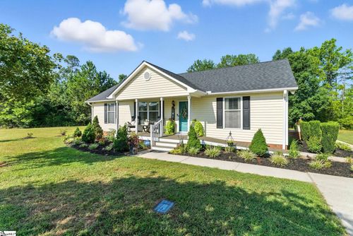 3 Saluda St, Honea Path, SC, 29654-1876 | Card Image