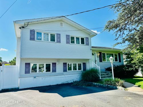 2 Palmer Rd, Middletown, NJ, 07748-1210 | Card Image