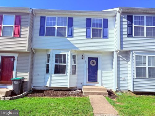 207 Ilona Ct, STAFFORD, VA, 22554-7518 | Card Image