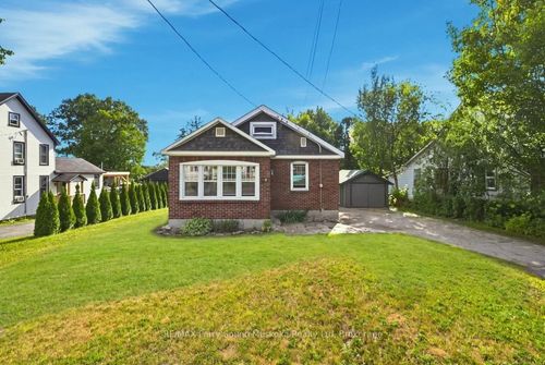 40 Waubeek St, Parry Sound, ON, P2A1C2 | Card Image