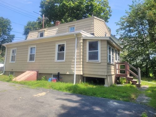 29 Jasper St, Saugus, MA, 01906-2330 | Card Image