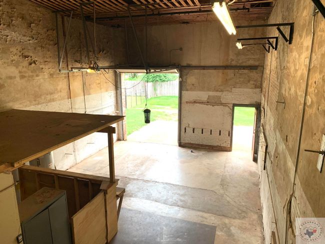 105 E Main St, House other with 2 bedrooms, 1 bathrooms and null parking in Bloomburg TX | Image 26