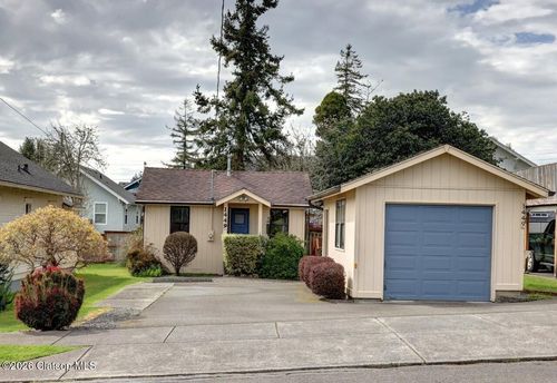 1449 9th Street, Astoria, OR, 97103 | Card Image