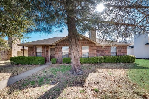 1122 Rogers Ln, Duncanville, TX, 75137-3588 | Card Image