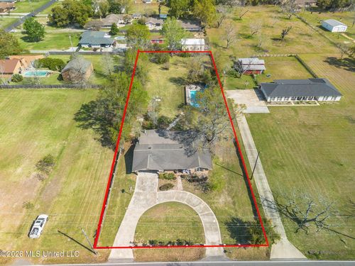 20092 Pineville Rd, Long Beach, MS, 39560-3207 | Card Image