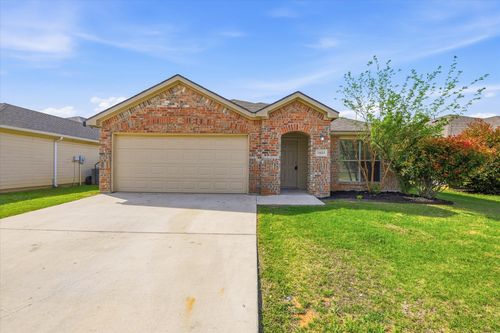 5105 Glen Eden Dr, Fort Worth, TX, 76119-5520 | Card Image