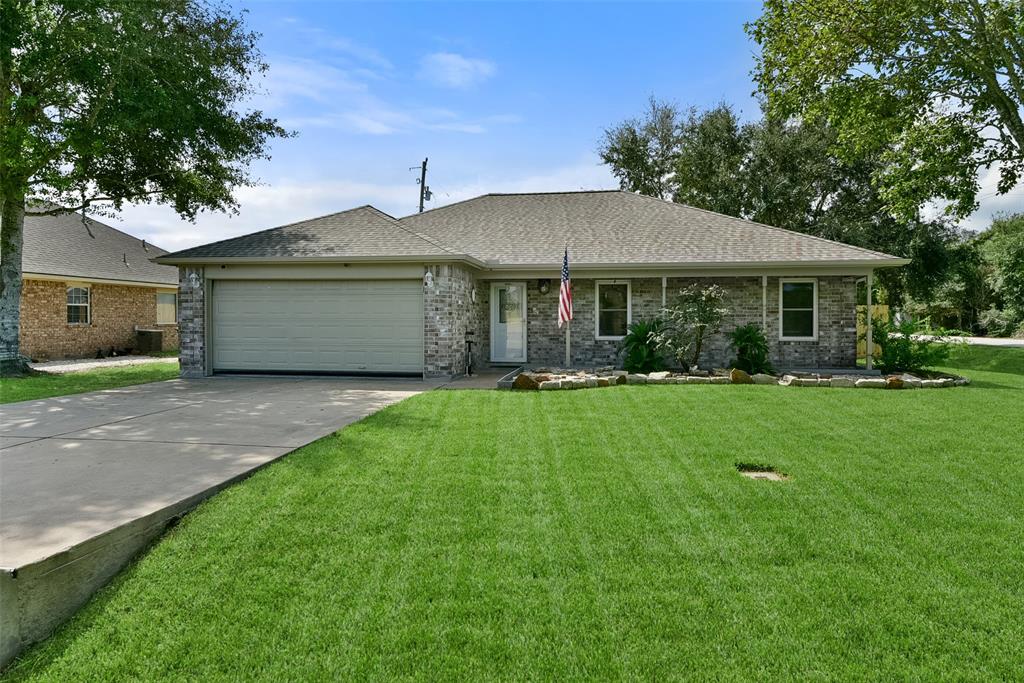 Garrett St, Needville, TX 77461