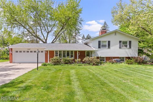 11807 Francis Ave, Plymouth, MI, 48170-4413 | Card Image