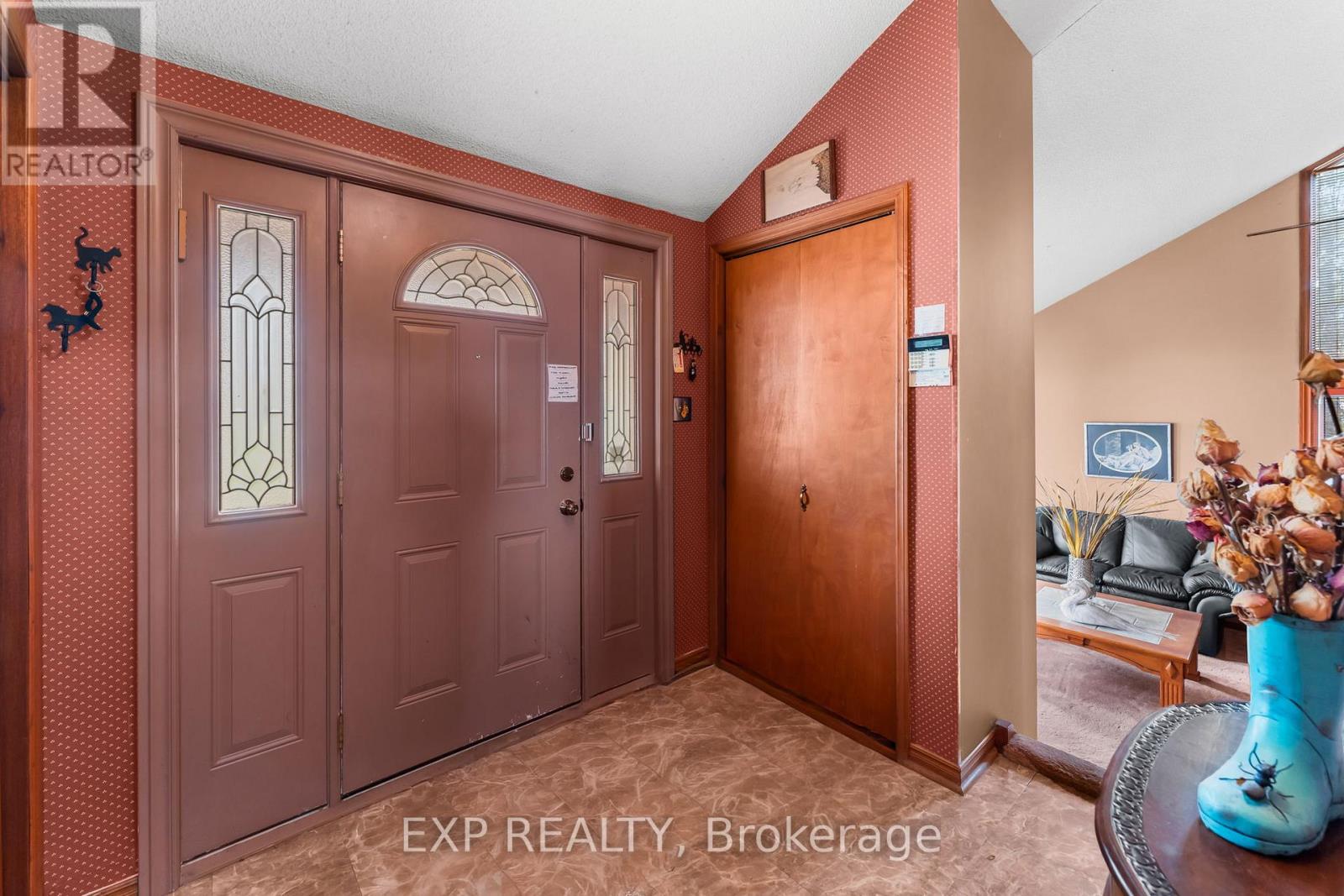 Residential in Georgina (Pefferlaw) 4