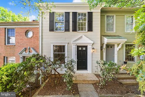 5048 9th St S, ARLINGTON, VA, 22204-6042 | Card Image