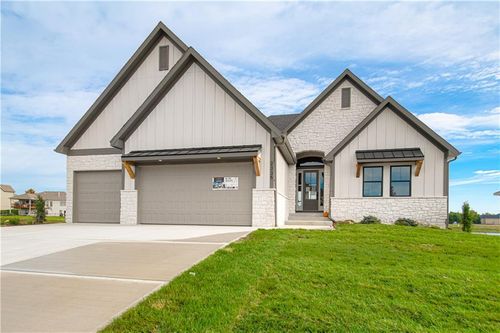 2335 Foxtail Dr, Kearney, MO, 64060-8396 | Card Image