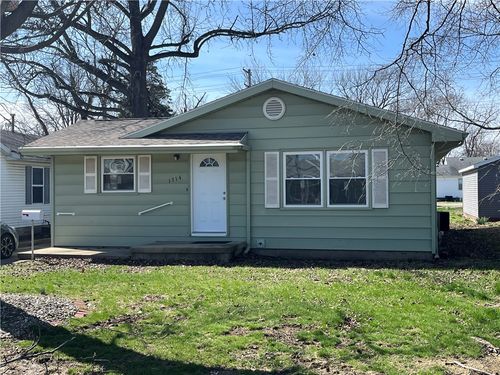 1714 12th St, Charleston, IL, 61920-3525 | Card Image