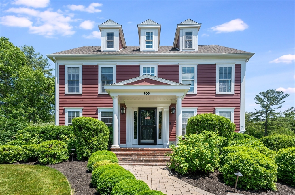 Jean Carol Rd, Abington, MA 02351