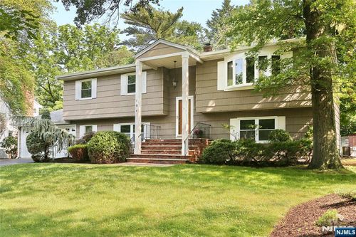 104 Piermont Ave, Hillsdale, NJ, 07642-2430 | Card Image