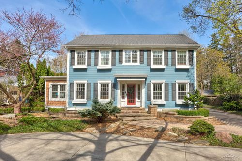 9 Benton Rd, Saginaw, MI, 48602-1945 | Card Image