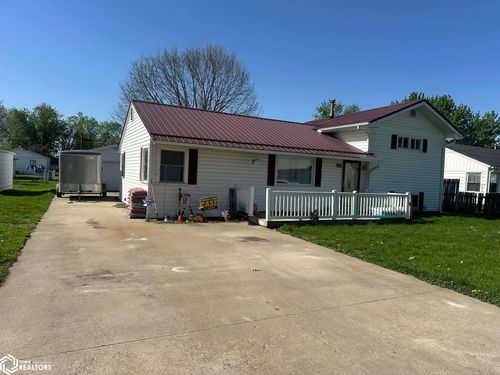 1530 Swanson Ave, Ottumwa, IA, 52501-3855 | Card Image