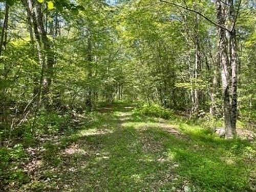 13 Perry St, Douglas, MA, 01516-2424 | Card Image