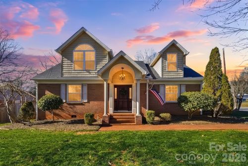 1002 S Brady Ave, Newton, NC, 28658-3507 | Card Image