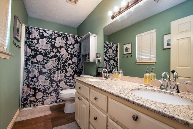 602 E Kara Ln, House other with 3 bedrooms, 2 bathrooms and null parking in Rogers AR | Image 5