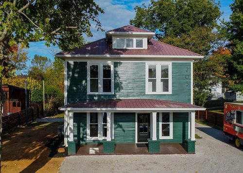 205 Broadway St, Cave City, KY, 42127-8974 | Card Image