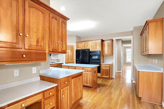 Kitchen looking thru to Dining Rm | Image 13