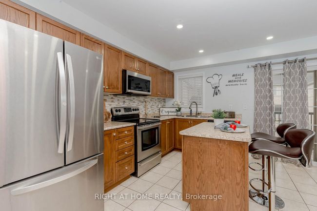 958 Audley Rd N, House attached with 3 bedrooms, 3 bathrooms and 1 parking in Ajax ON | Image 16