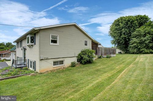 108 Willow Dr, SHIPPENSBURG, PA, 17257-9439 | Card Image