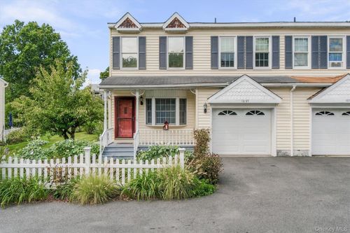 1069 Wolcott Ave, Beacon, NY, 12508-3171 | Card Image