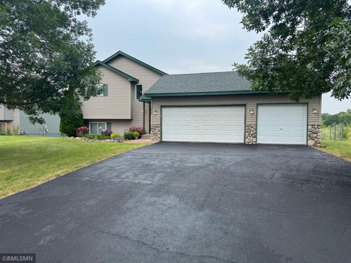 335 Fawn Meadows Way Ne, Pine City, MN, 55063-4302 | Card Image
