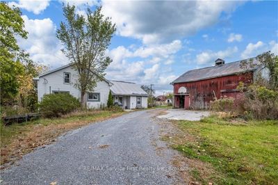 5190 Highway 38, House other with 3 bedrooms, 1 bathrooms and 11 parking in Harrowsmith ON | Image 3