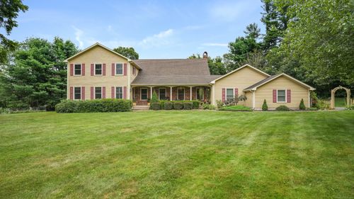 147 Brushy Hill Rd, Newtown, CT, 06470-2514 | Card Image
