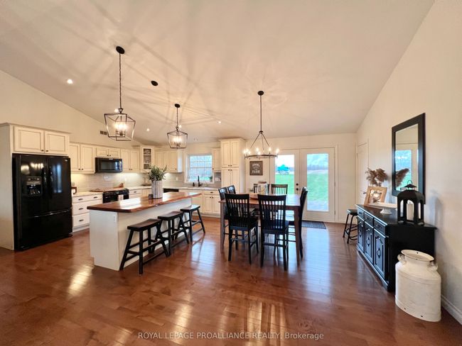 1575 Crookston Rd, House other with 5 bedrooms, 3 bathrooms and 10 parking in Tweed ON | Image 7