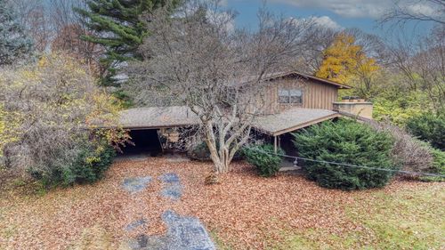 6410 Blackhawk Trl, Indian Head Park, IL, 60525-4316 | Card Image