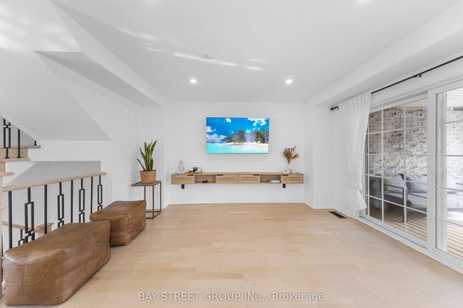 112 Barnham St, House attached with 5 bedrooms, 4 bathrooms and 2 parking in Ajax ON | Image 25