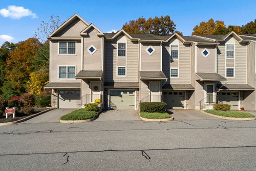 unit-102-64 Scotch Cap Rd, Quaker Hill, CT, 06375-1444 | Card Image