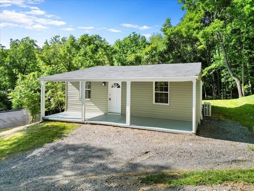 1015 Dora Hwy, Pulaski, VA, 24301-5903 | Card Image