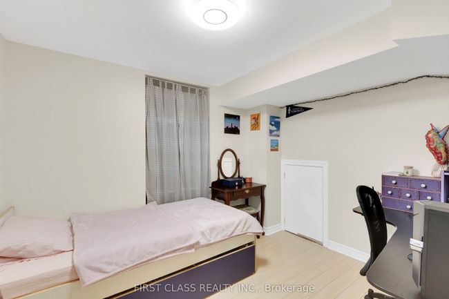 12 Charles Sturdy Rd, House attached with 4 bedrooms, 3 bathrooms and 1 parking in Markham ON | Image 25