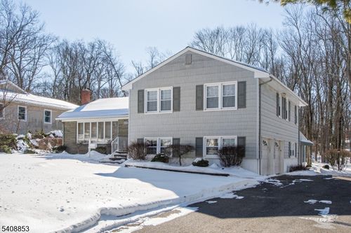 633 Plainfield Ave, Berkeley Heights, NJ, 07922-2449 | Card Image