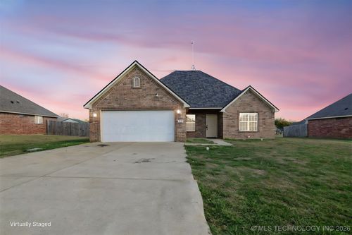 112 Swiss Trl, Calera, OK, 74730-3214 | Card Image
