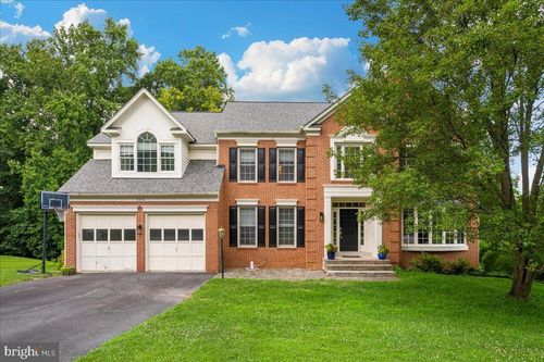 3220 Winmoor Dr, IJAMSVILLE, MD, 21754-8946 | Card Image
