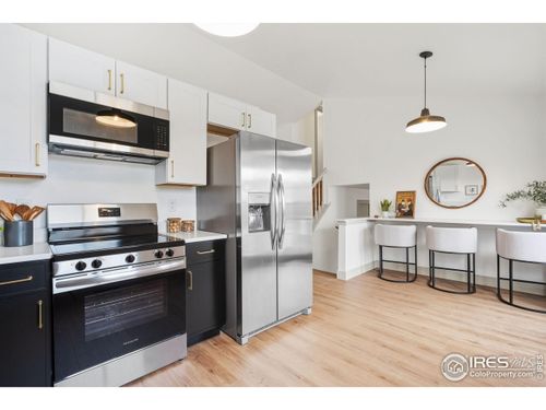 513 Edgewood Dr, Loveland, CO, 80538-1832 | Card Image