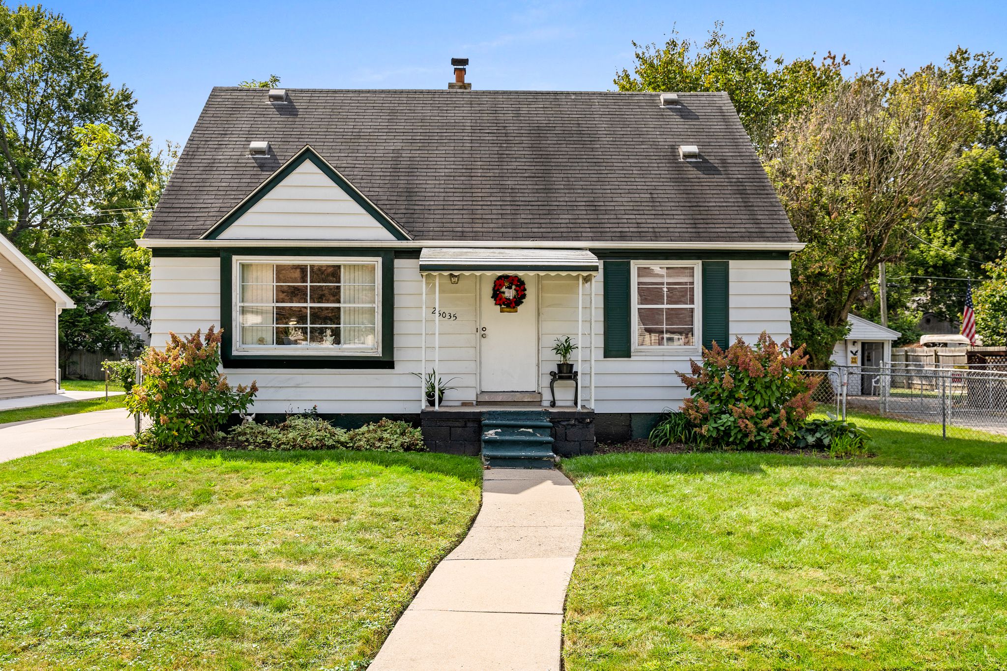 Midland , Redford, MI 48239