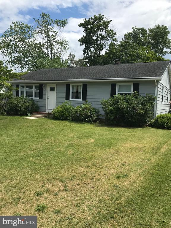 Kingman Ave, Vineland, NJ 08360