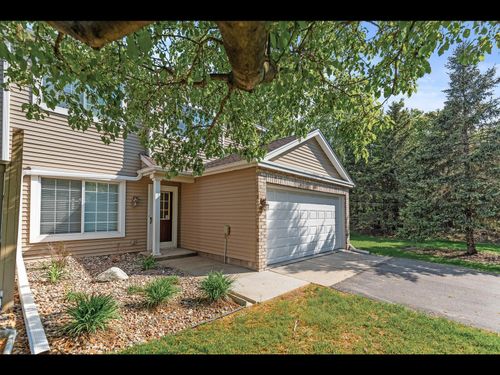 8484 Minuteman Alcove, Eden Prairie, MN, 55344-4914 | Card Image