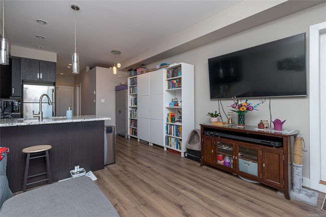 203 - 2655 Sooke Rd, Condo with 1 bedrooms, 1 bathrooms and 1 parking in Langford BC | Image 5